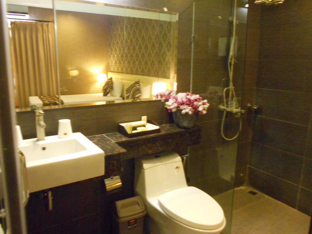 Venus Hotel Ханой Экстерьер фото